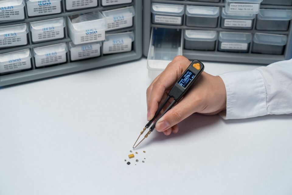 LCR Research LCR Pro1 Plus Smart Tweezer LCR Metre